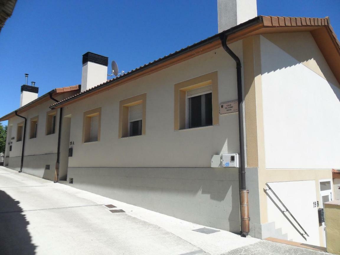 Bienvenidos A Vuestra Casa! Apartment Sansoain Bagian luar foto